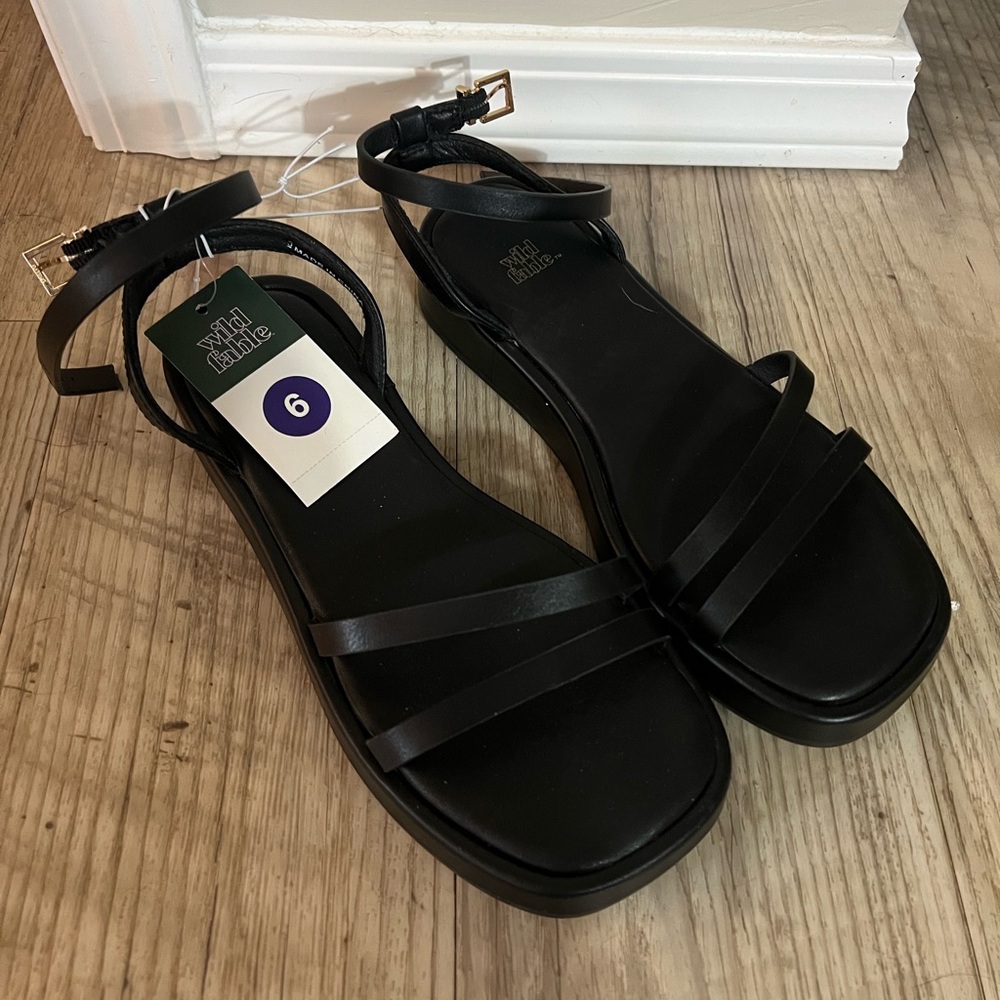 Wild Fable Black Strappy Cushioned Sandals